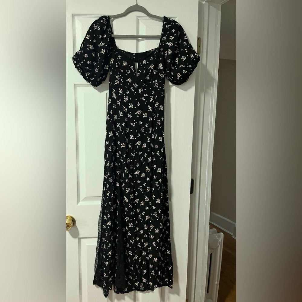 Forever 21 Black Floral Long Sleeve Dress